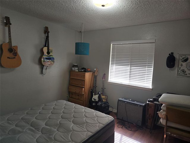 8910 Little Walnut PKWY B, Austin, TX 78758