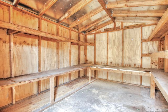 8710 Greenthread Dr, San Antonio, TX 78240