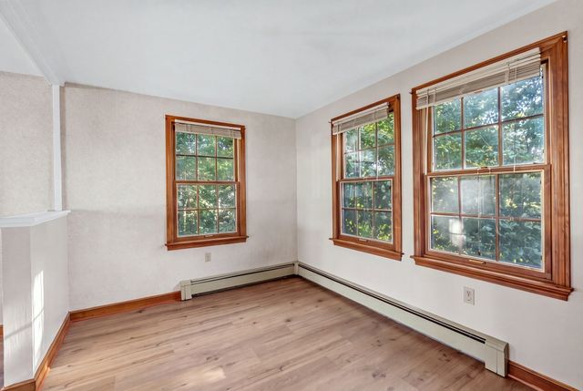 33 Old Carriage Lane, Braintree, MA 02184