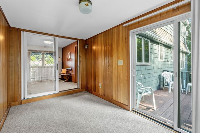 33 Old Carriage Lane, Braintree, MA 02184