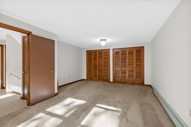 33 Old Carriage Lane, Braintree, MA 02184