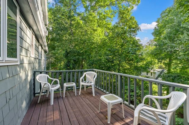 33 Old Carriage Lane, Braintree, MA 02184