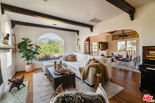 3247 Bennett Drive, Los Angeles, CA 90068