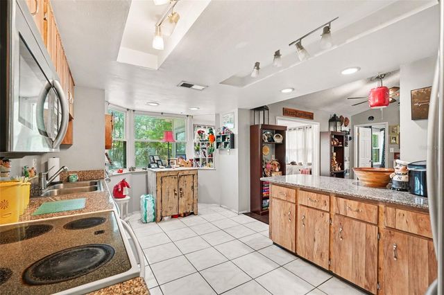 8061 PHILATELIC DR, Spring Hill, FL 34606