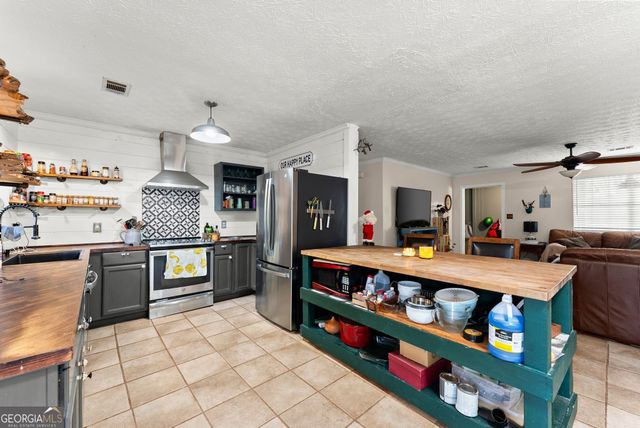 1142 Lewis Roberts Road, Jefferson, GA 30549