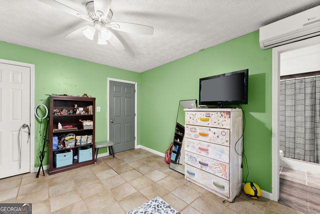 1142 Lewis Roberts Road, Jefferson, GA 30549