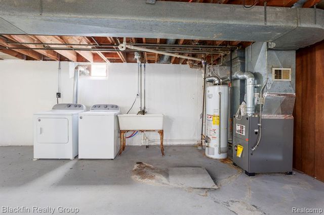 24641 Ridgedale Street, Oak Park, MI 48237