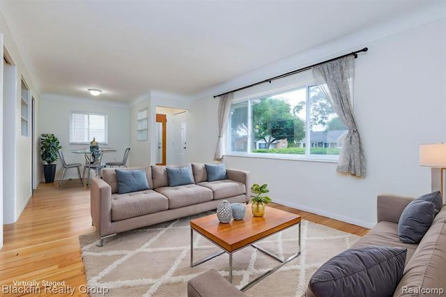 24641 Ridgedale Street, Oak Park, MI 48237