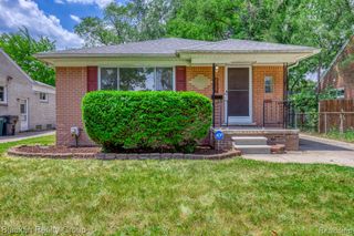 24641 Ridgedale Street, Oak Park, MI 48237