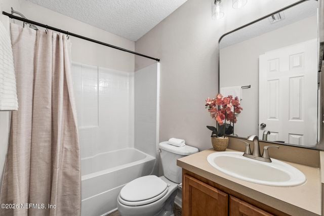 8400 MCGIRTS VILLAGE Lane, Jacksonville, FL 32210