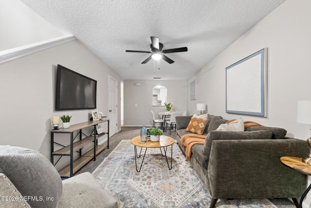 8400 MCGIRTS VILLAGE Lane, Jacksonville, FL 32210