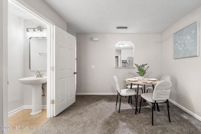 8400 MCGIRTS VILLAGE Lane, Jacksonville, FL 32210