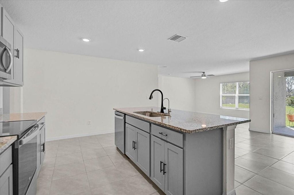 Image 4 of property listing at 17319 WHEATBERRY BOULEVARD, Parrish, FL 34219