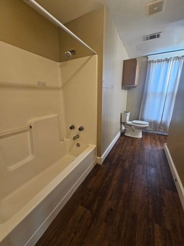 929 Bridge Avenue, Davenport, IA 52803