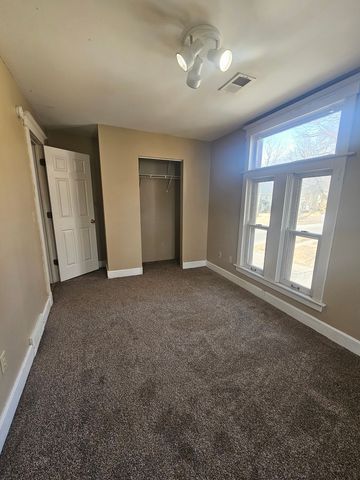 929 Bridge Avenue, Davenport, IA 52803