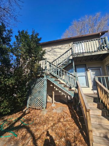 929 Bridge Avenue, Davenport, IA 52803
