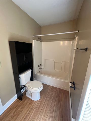 929 Bridge Avenue, Davenport, IA 52803