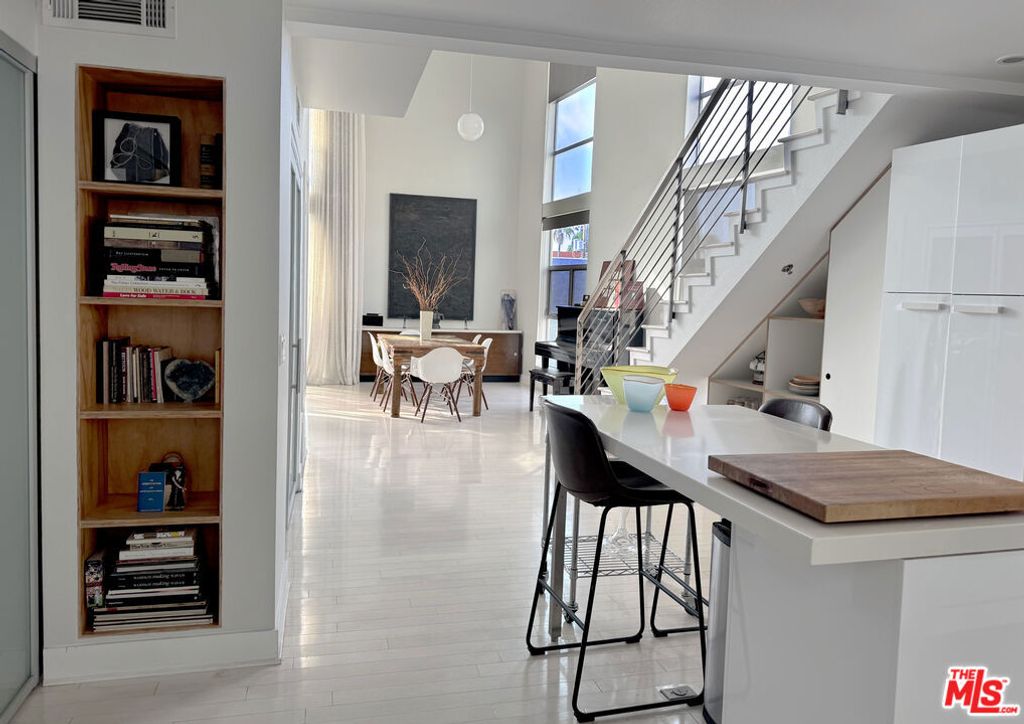 13326 Beach Avenue 203, Marina Del Rey, CA 90292 — photo 3