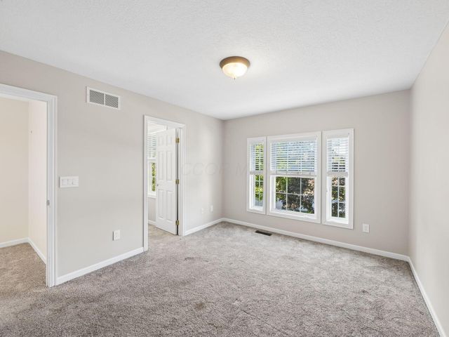 4691 Houston Pond Drive, Powell, OH 43065