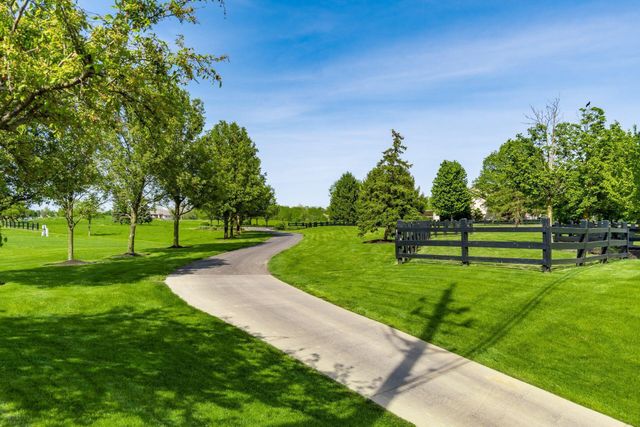 4691 Houston Pond Drive, Powell, OH 43065
