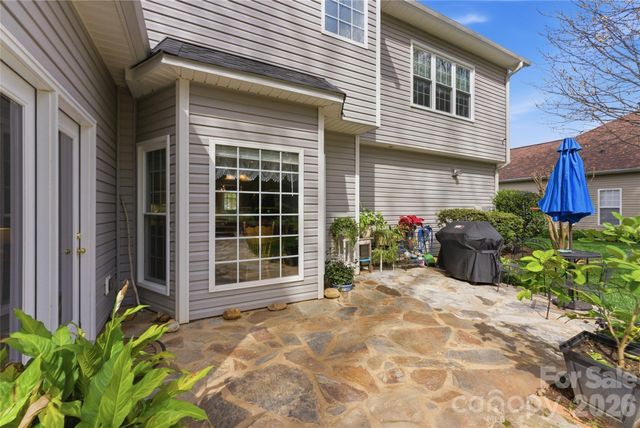 7719 Woodcrest Drive, Stanley, NC 28164