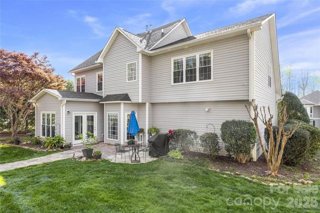 7719 Woodcrest Drive, Stanley, NC 28164