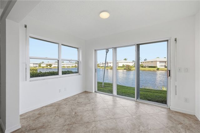 870 Lake Orchid Circle 108, Vero Beach, FL 32962