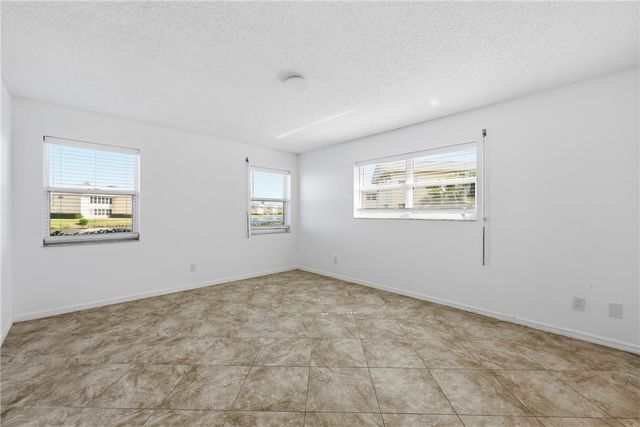 870 Lake Orchid Circle 108, Vero Beach, FL 32962