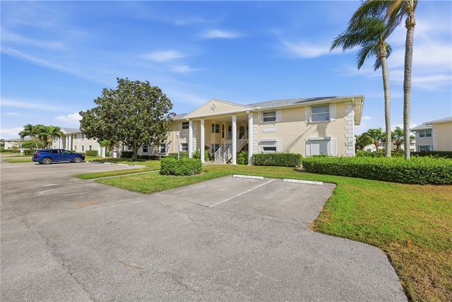 870 Lake Orchid Circle 108, Vero Beach, FL 32962