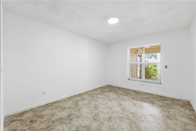 870 Lake Orchid Circle 108, Vero Beach, FL 32962