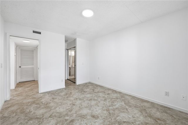 870 Lake Orchid Circle 108, Vero Beach, FL 32962