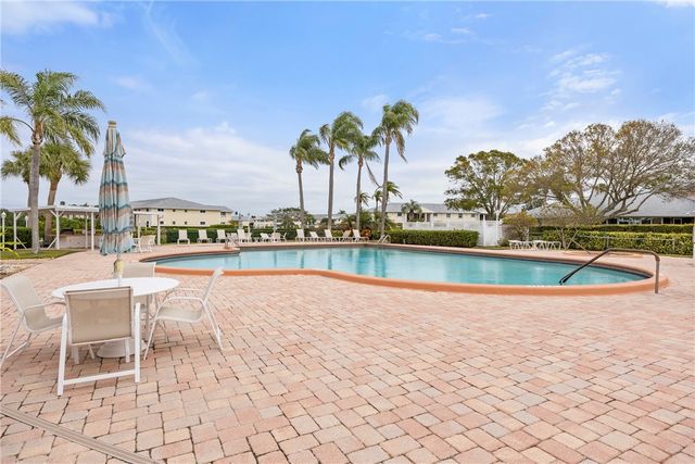 870 Lake Orchid Circle 108, Vero Beach, FL 32962