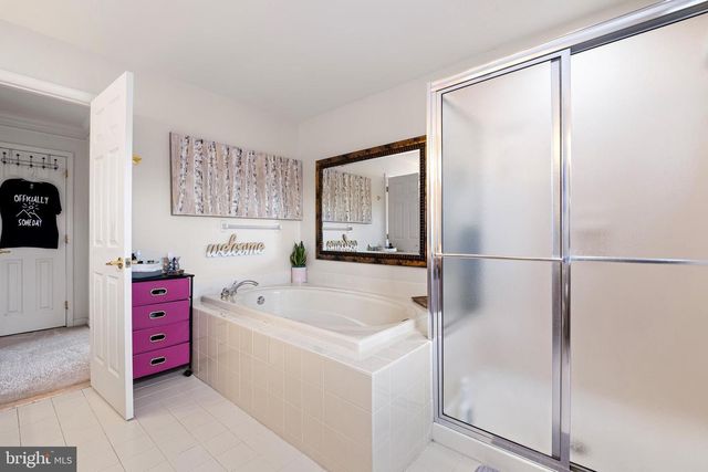 171 CANDLEWYCK DR, Avondale, PA 19311