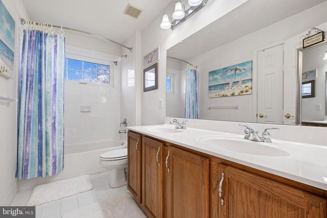 171 CANDLEWYCK DR, Avondale, PA 19311