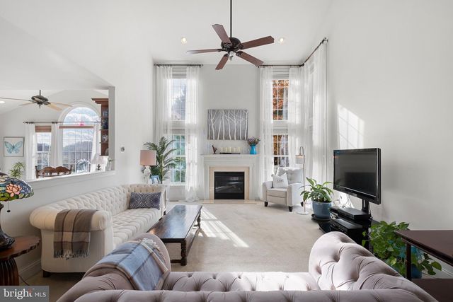 171 CANDLEWYCK DR, Avondale, PA 19311