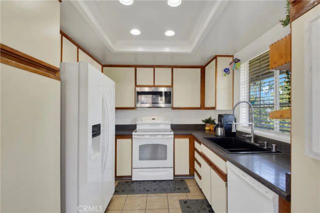 15 Via Hermosa, Rancho Santa Margarita, CA 92688