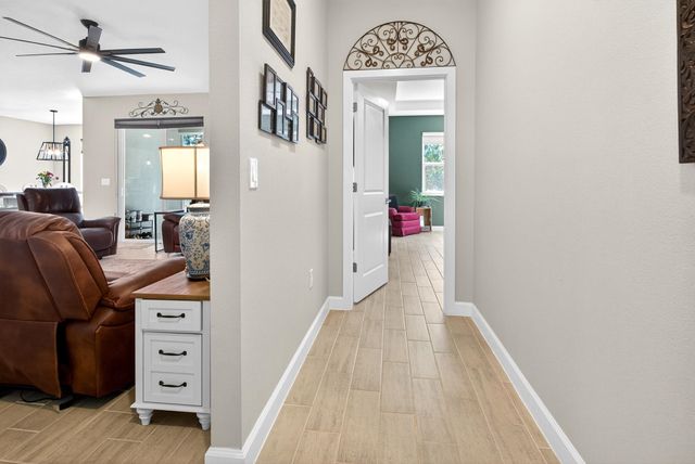 99 Patric Dr, Palm Coast, FL 32164