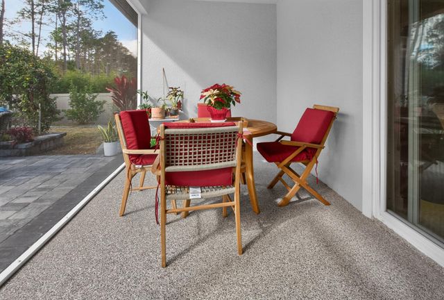 99 Patric Dr, Palm Coast, FL 32164