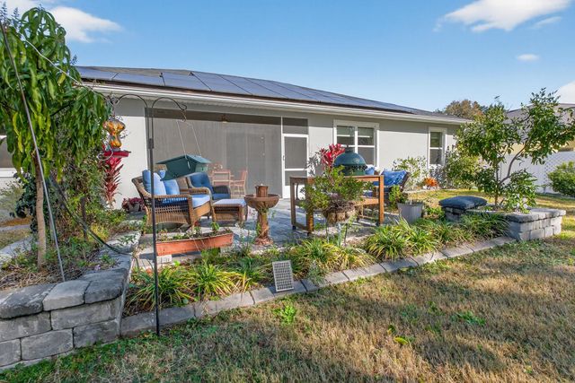 99 Patric Dr, Palm Coast, FL 32164