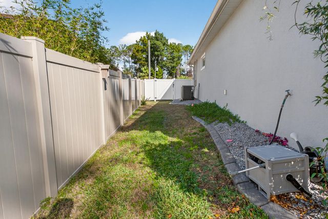 99 Patric Dr, Palm Coast, FL 32164