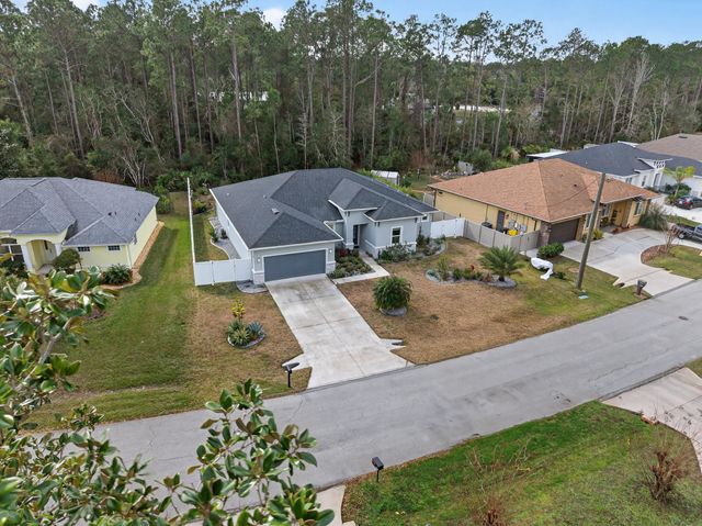 99 Patric Dr, Palm Coast, FL 32164