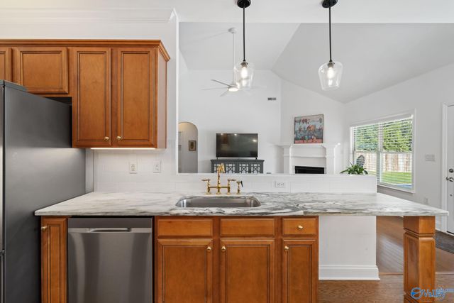 6735 Mceachern Lane SE, Owens Cross Roads, AL 35763