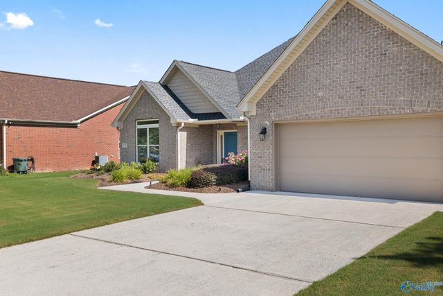 6735 Mceachern Lane SE, Owens Cross Roads, AL 35763