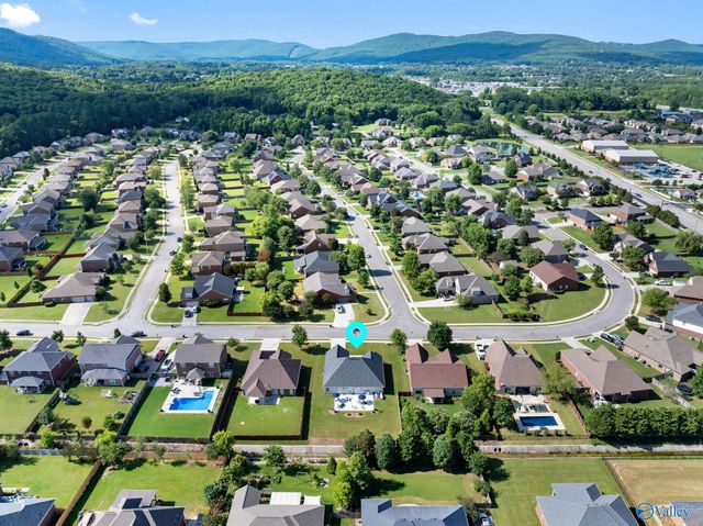 6735 Mceachern Lane SE, Owens Cross Roads, AL 35763
