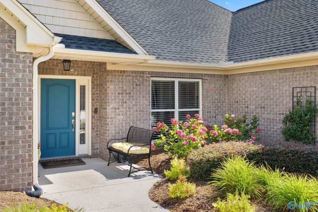 6735 Mceachern Lane SE, Owens Cross Roads, AL 35763