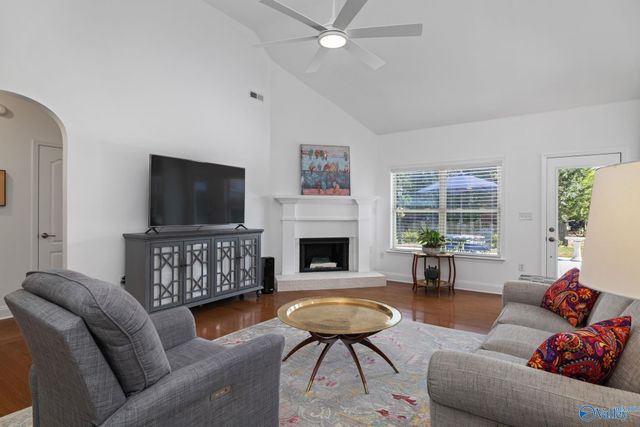 6735 Mceachern Lane SE, Owens Cross Roads, AL 35763