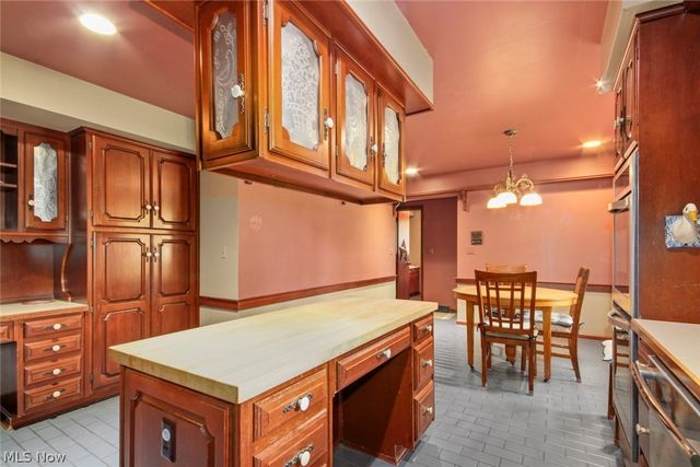 8243 N Lima Road, Poland, OH 44514