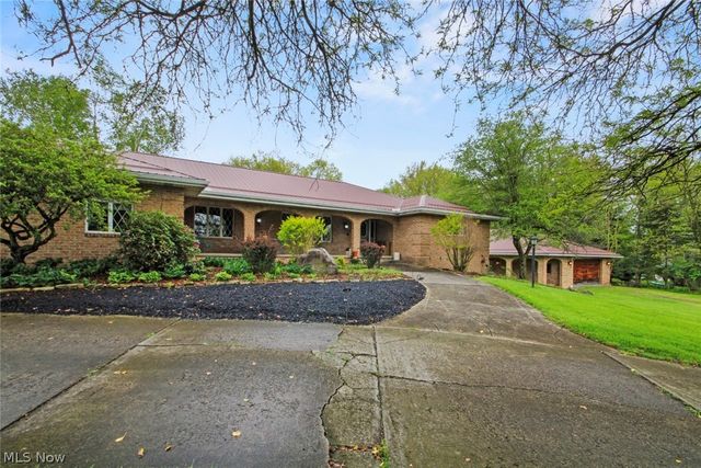 8243 N Lima Road, Poland, OH 44514