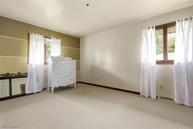 8243 N Lima Road, Poland, OH 44514