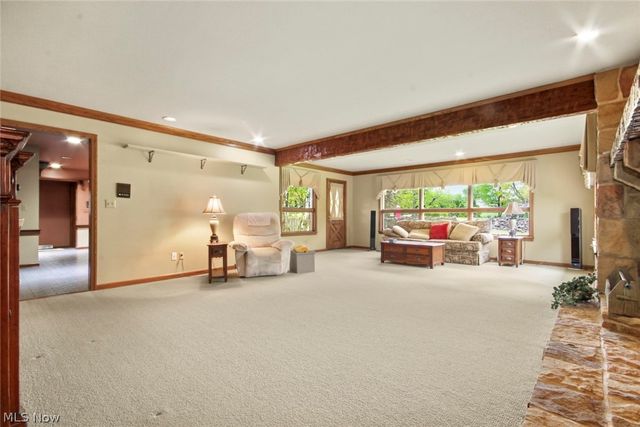 8243 N Lima Road, Poland, OH 44514